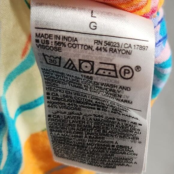 Old Navy Tropical Floral Print Button Down Top - Size Large L - Picture 4 of 4